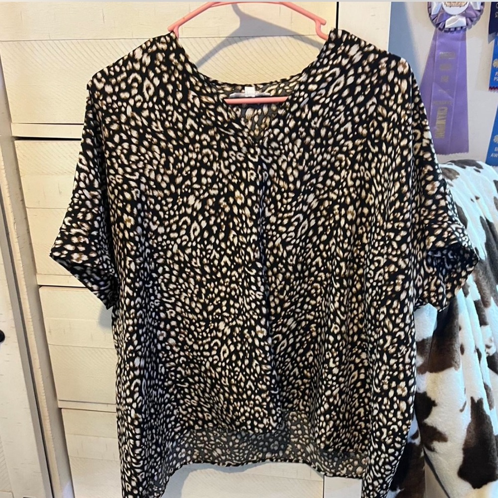 Newbury Kustom Black and White Patterned Blouse